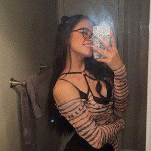 Meet your Posher, Emmy